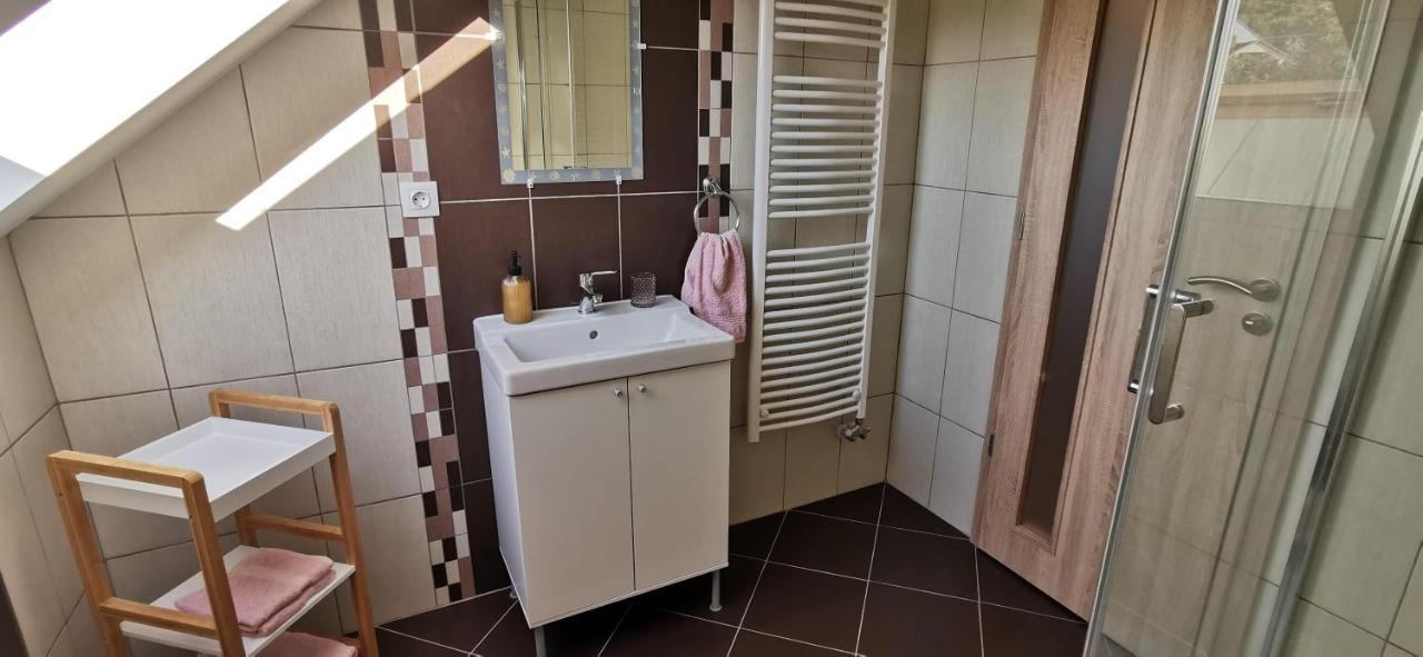 טיהאני Dalia Apartman מראה חיצוני תמונה